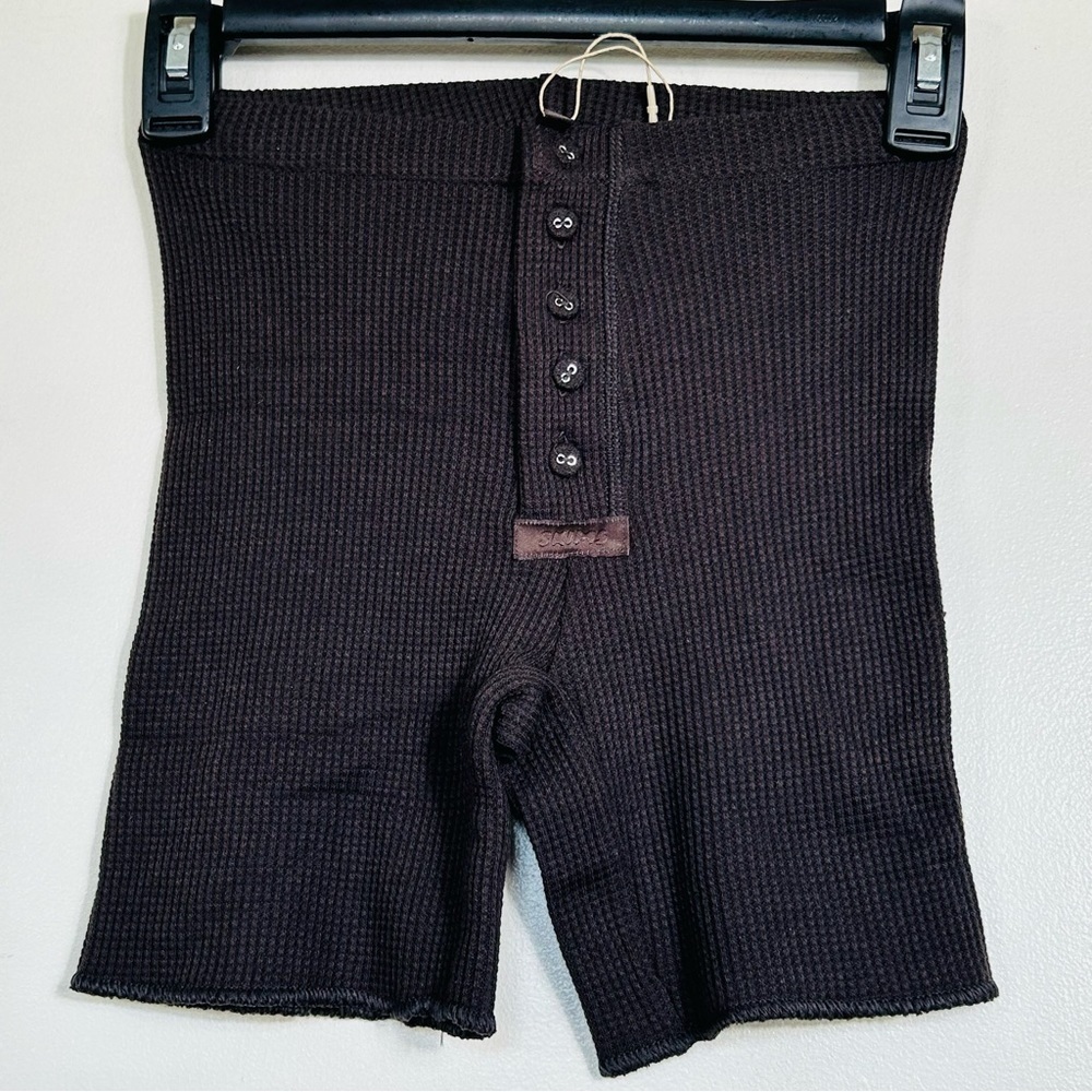SKIMS NWT Waffle Shorts - Dark Chocolate- Size XXS - Picture 4 of 9